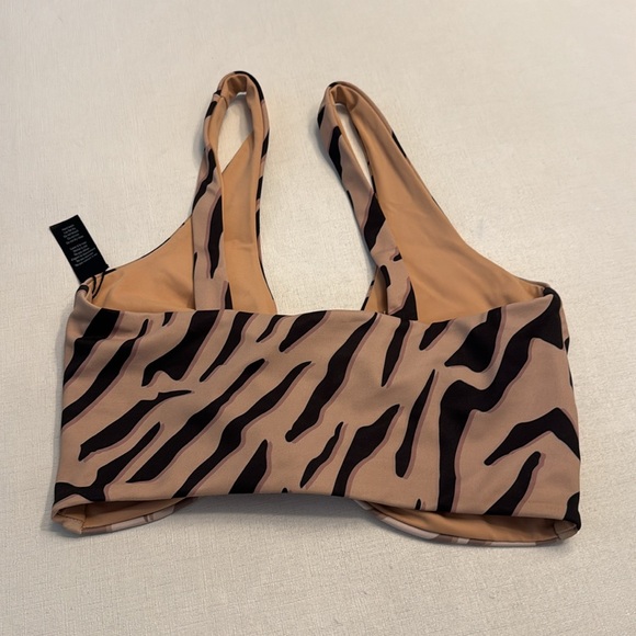 NWOT BEACH RIOT BOWIE CUTOUT SPORTS BRA - Picture 5 of 6
